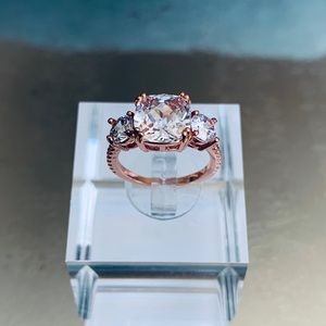Modern Royal Elegance Ring